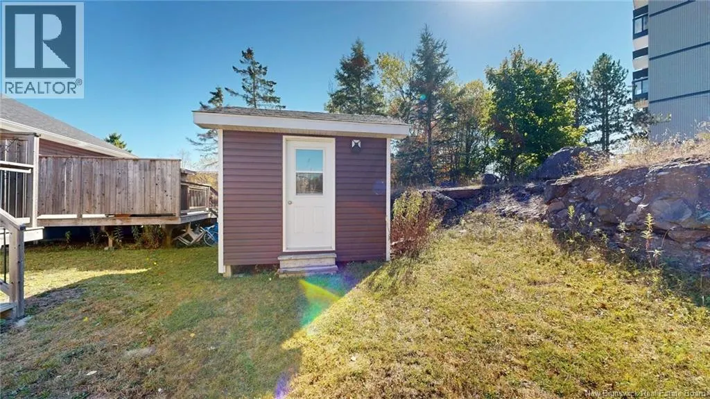 32 Macauley Avenue