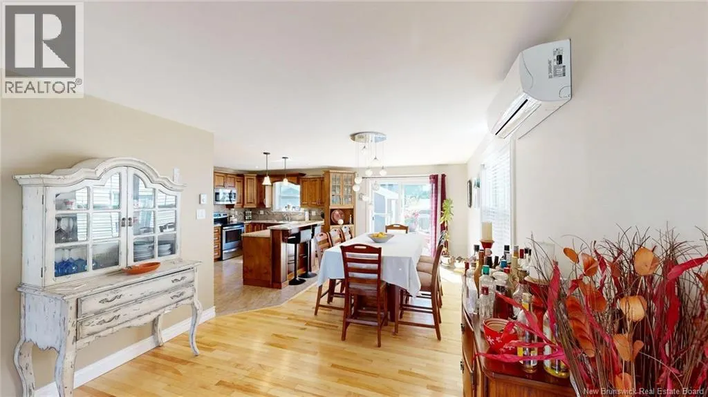 32 Macauley Avenue