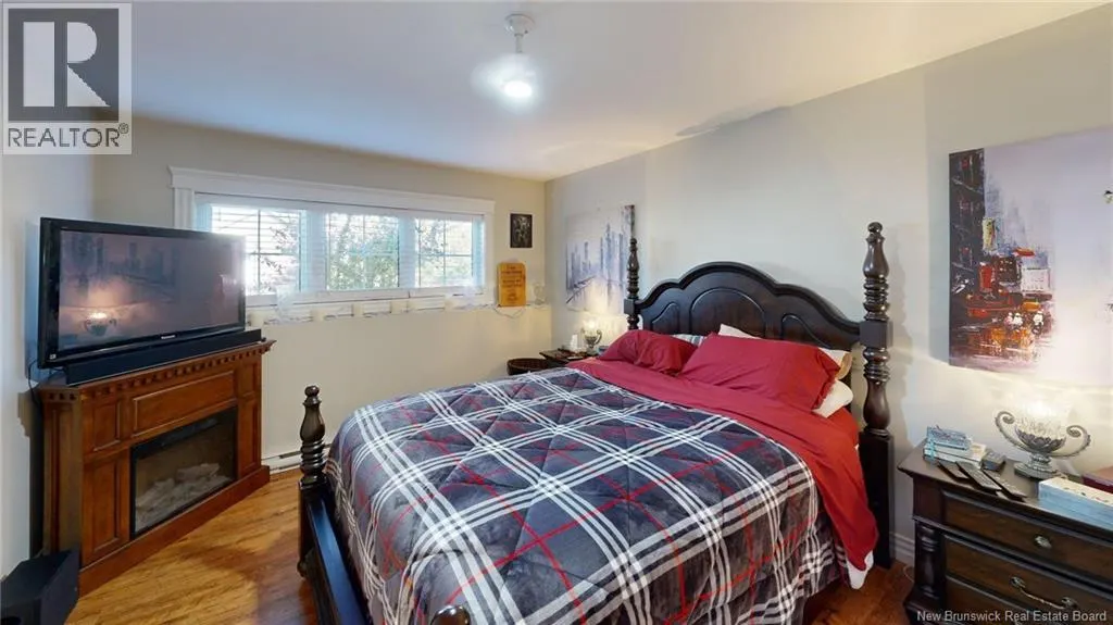 32 Macauley Avenue