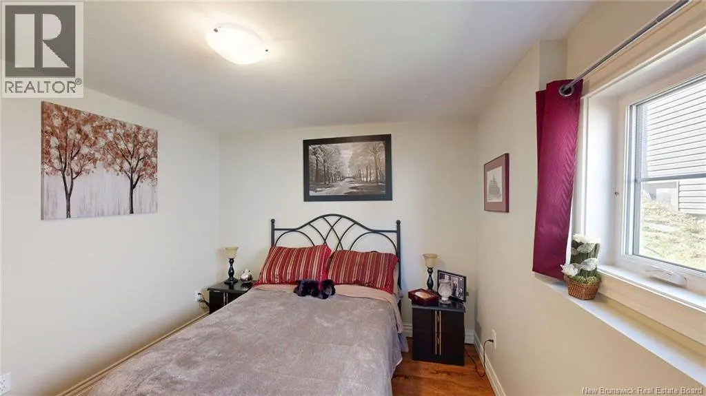 32 Macauley Avenue