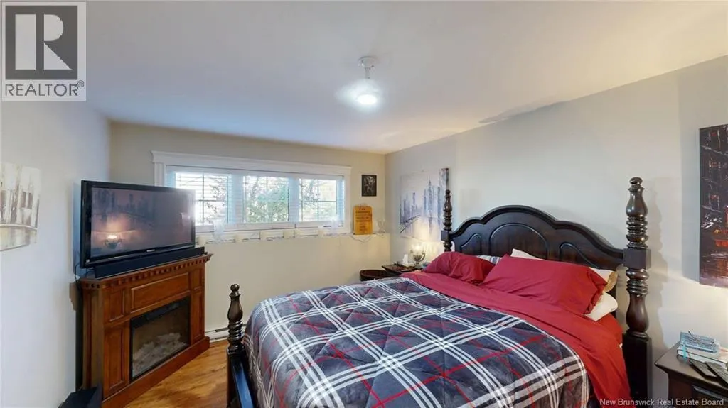 32 Macauley Avenue