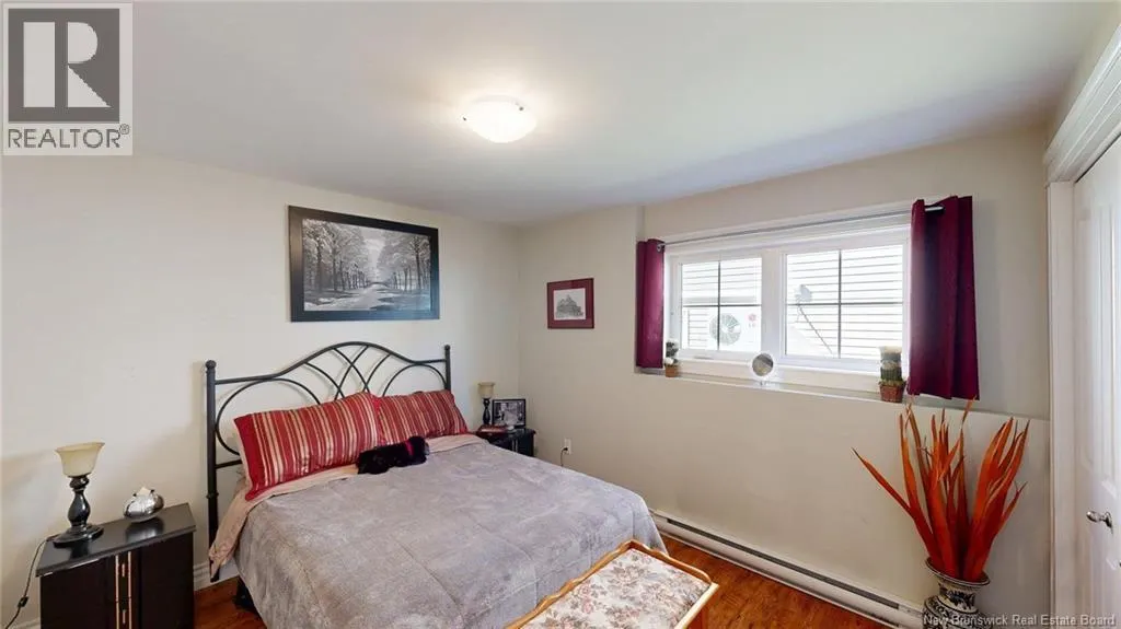 32 Macauley Avenue