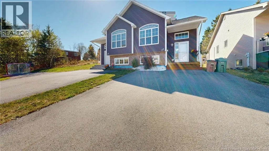 32 Macauley Avenue