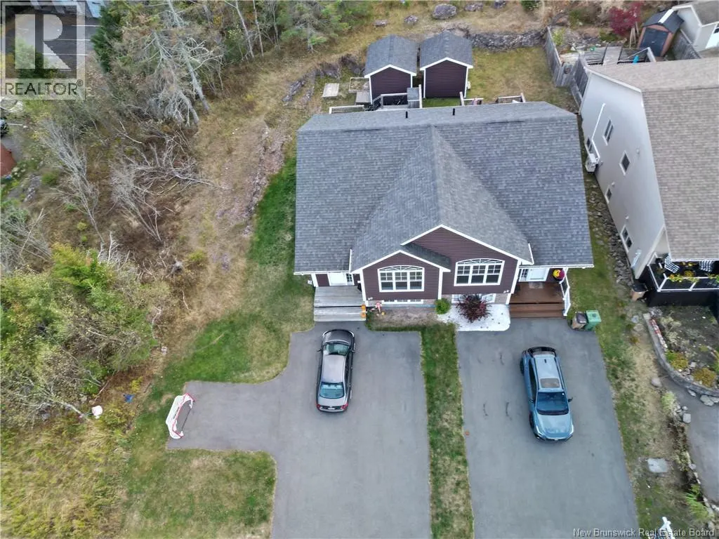 32 Macauley Avenue