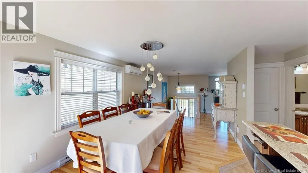 32 Macauley Avenue