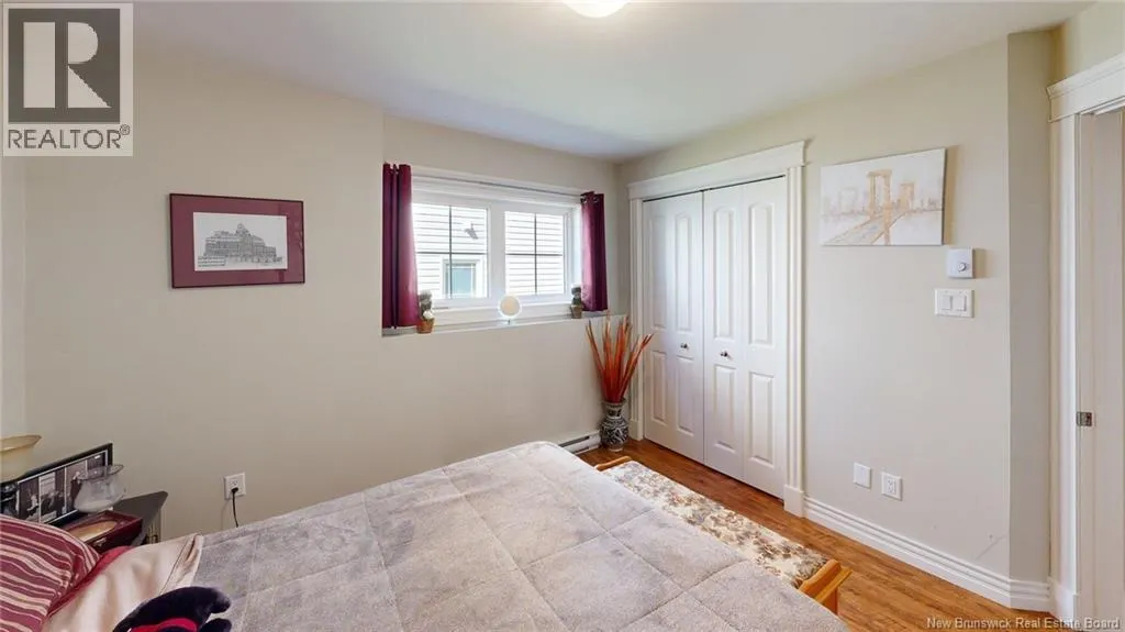 32 Macauley Avenue