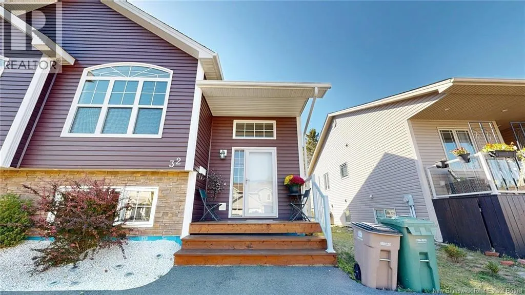 32 Macauley Avenue