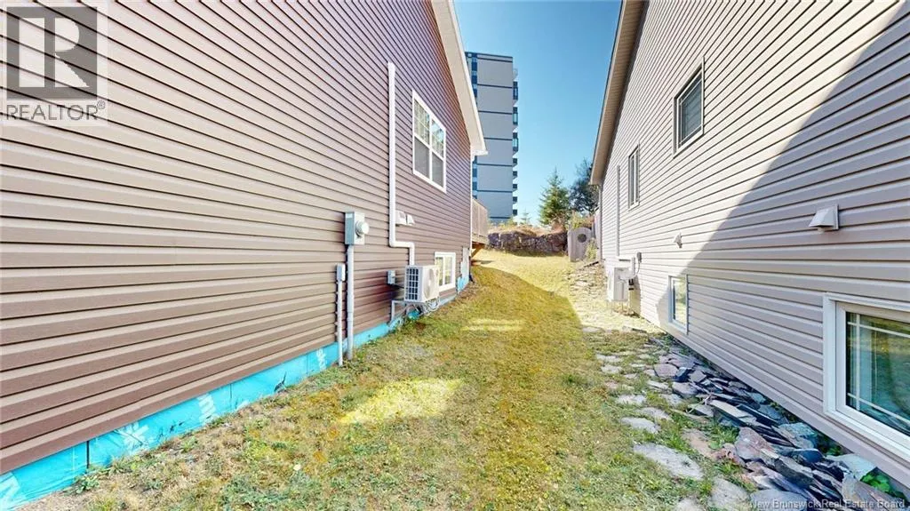 32 Macauley Avenue