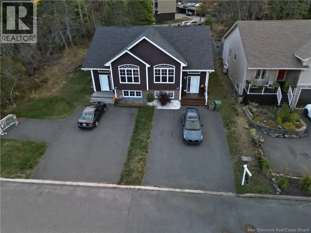 32 Macauley Avenue