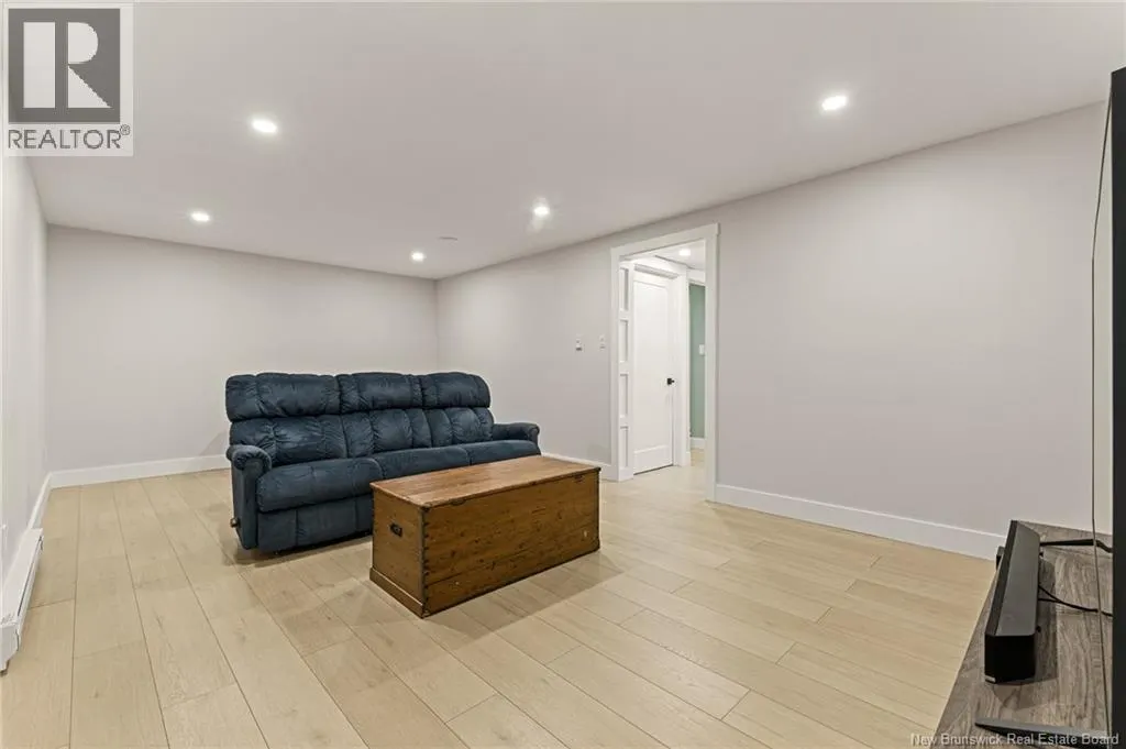 14 Firmin Crescent