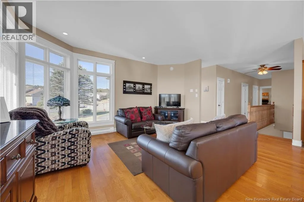 19 Lakefield Court