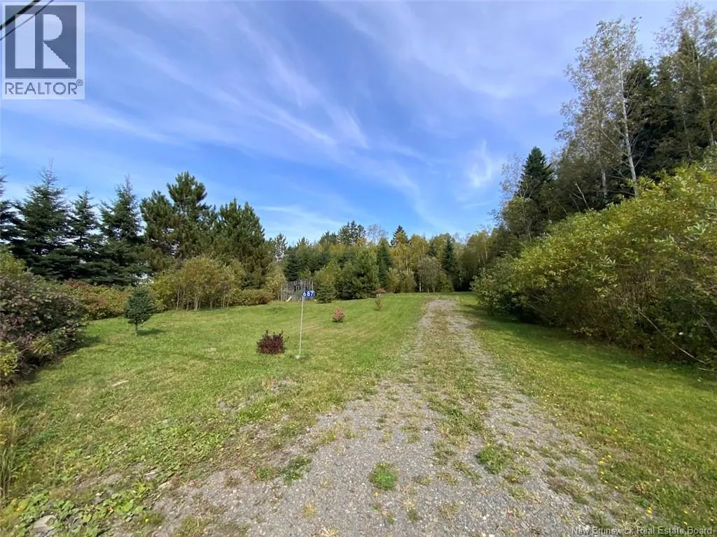 687 Toussaint Road