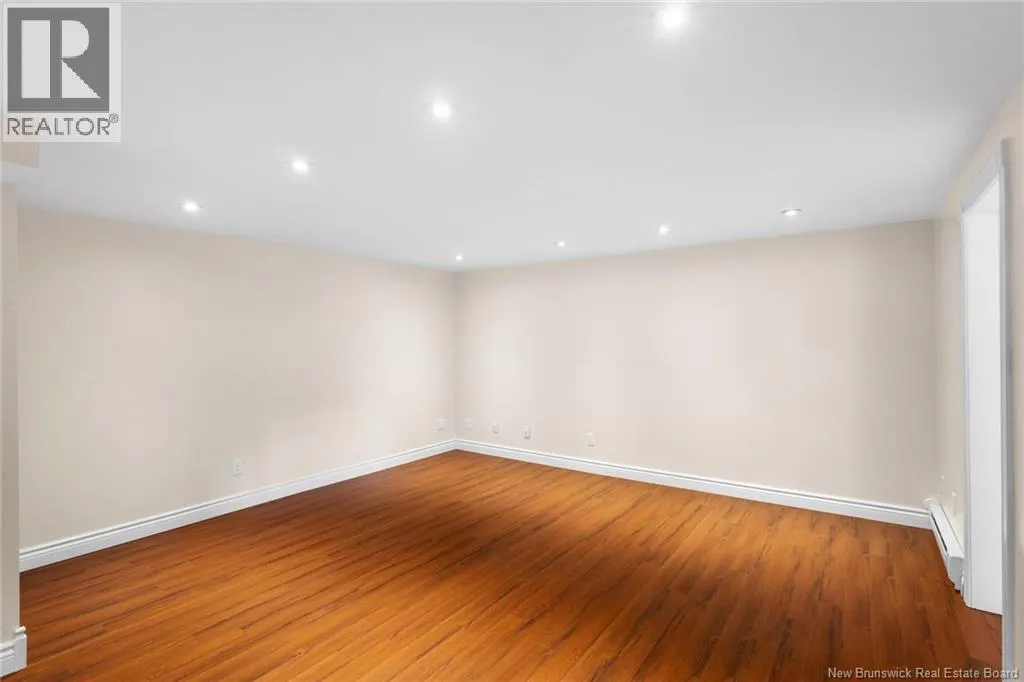 18 HILLVIEW Street