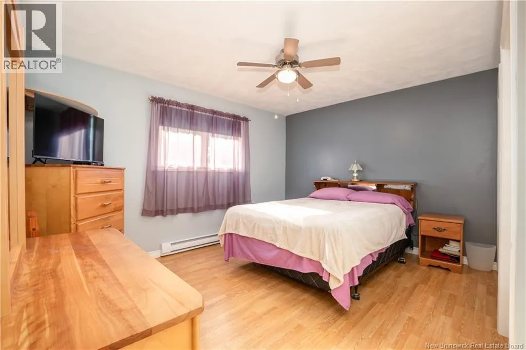 2152 Route 885