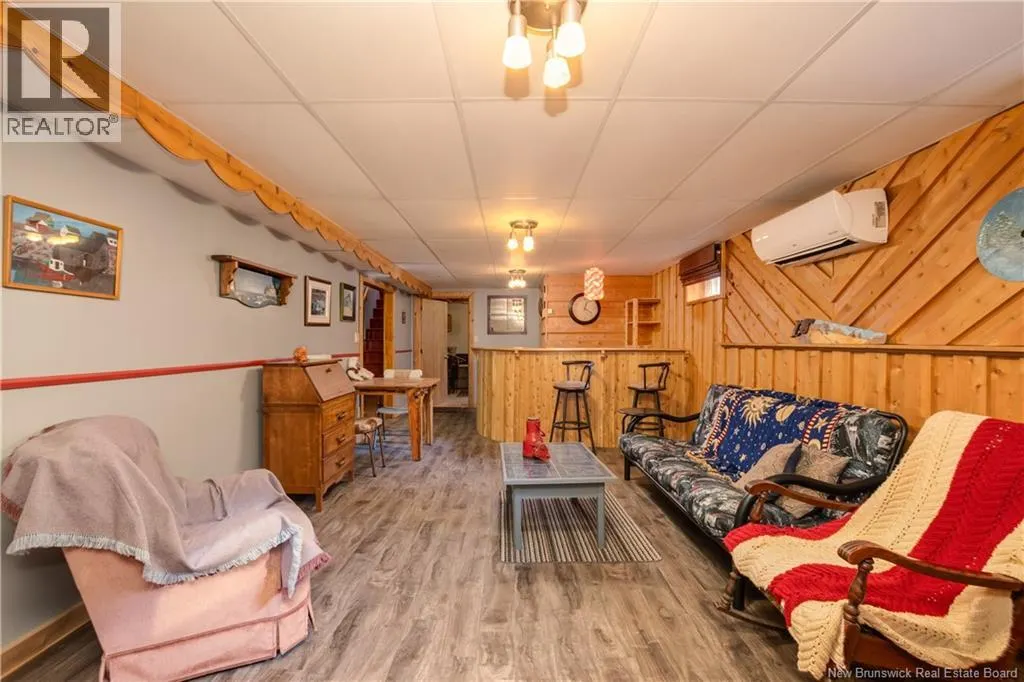 2152 Route 885