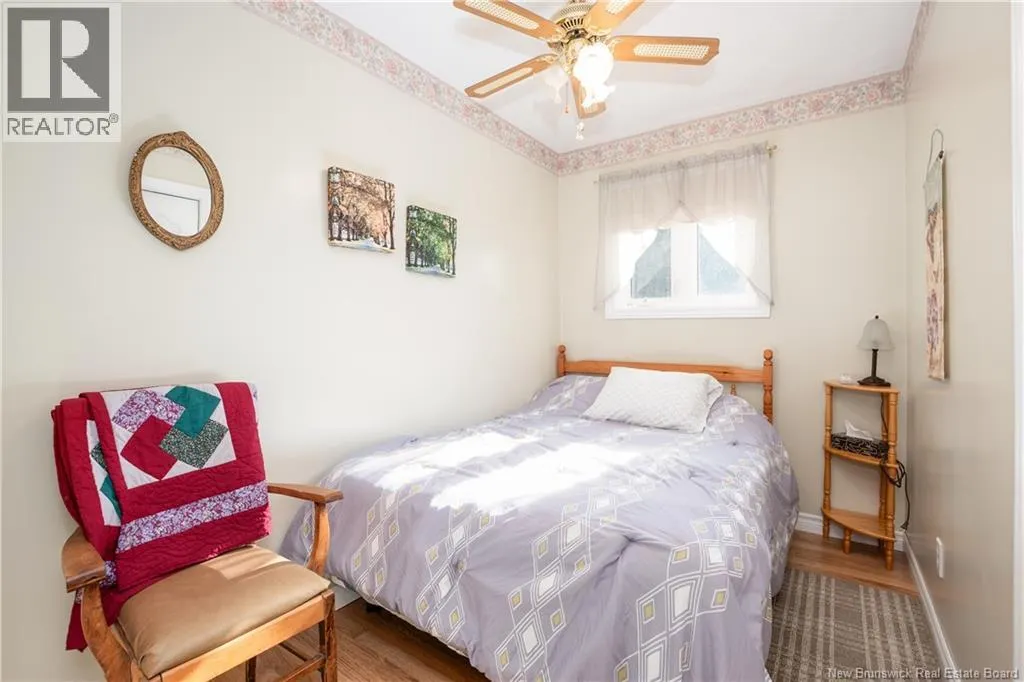 2152 Route 885