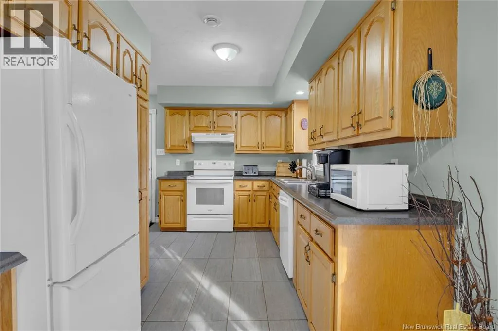 3 Meredith Drive