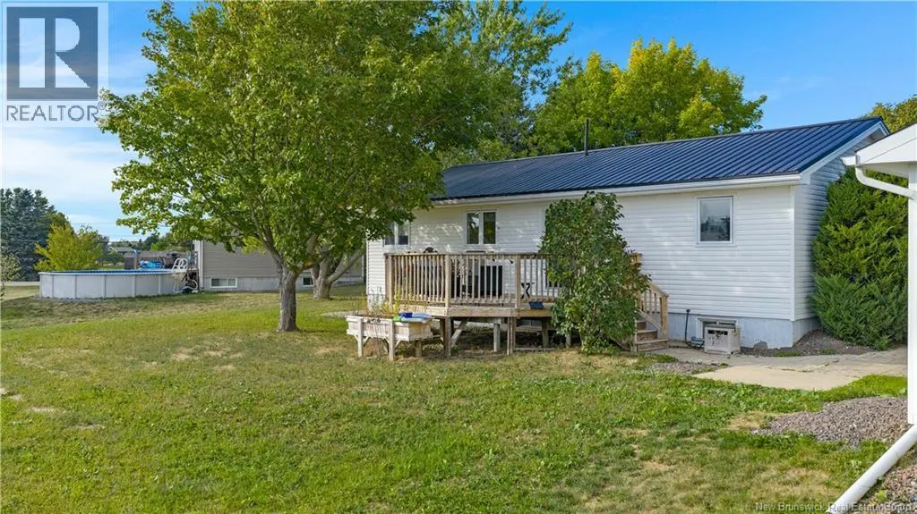 3 Meredith Drive