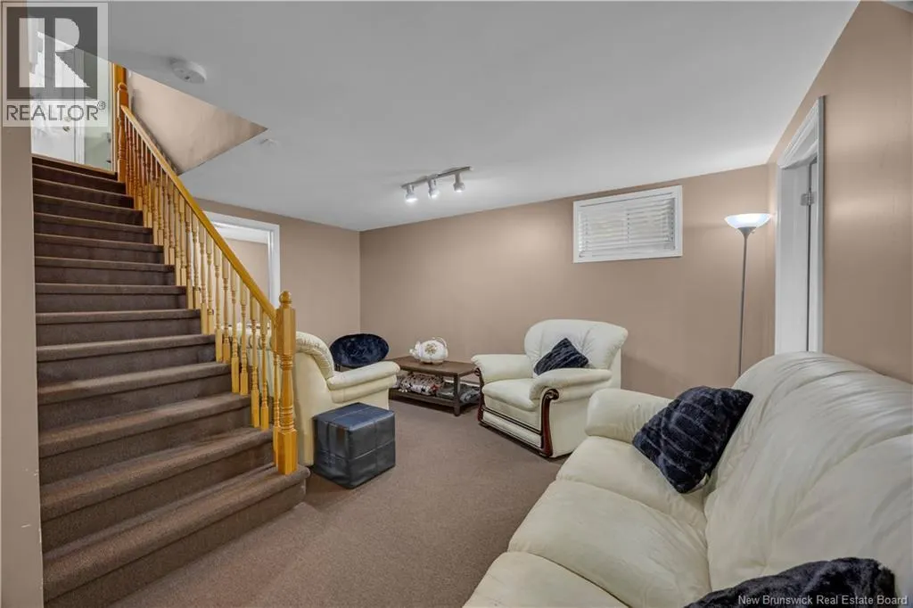 3 Meredith Drive