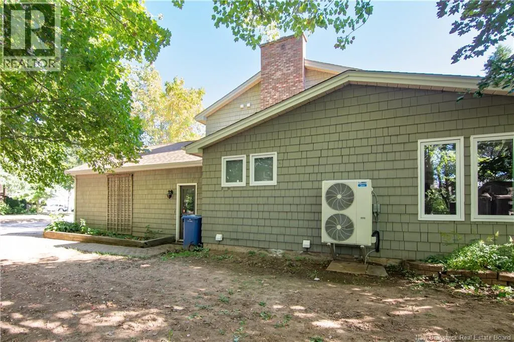 44 Birchwood Crescent