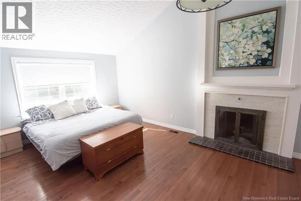 44 Birchwood Crescent