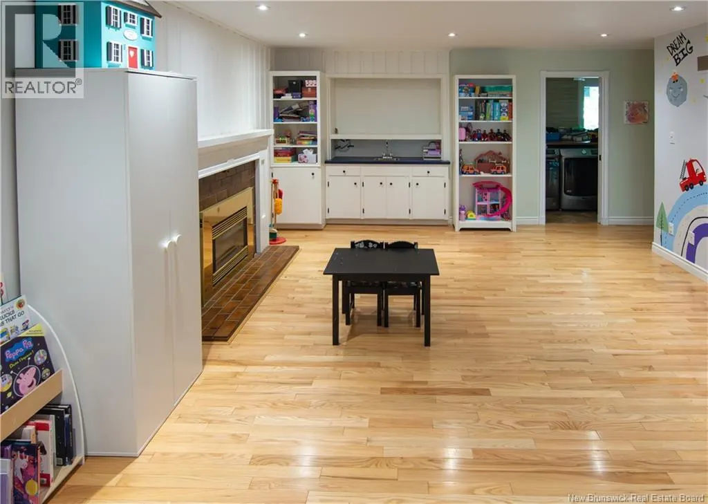 44 Birchwood Crescent
