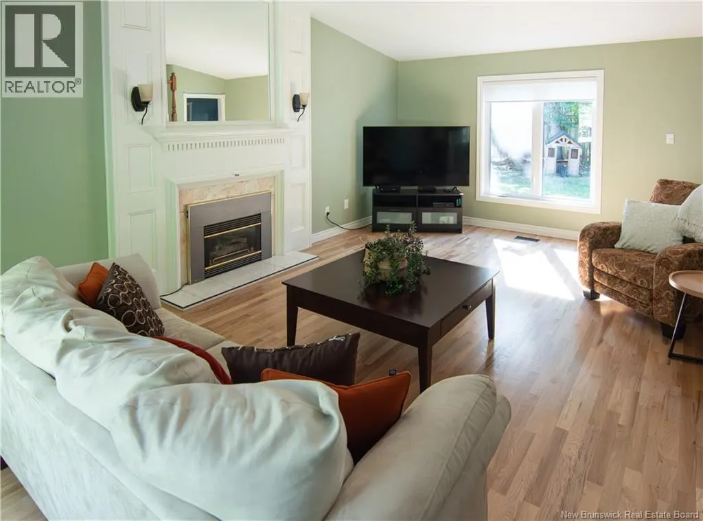 44 Birchwood Crescent