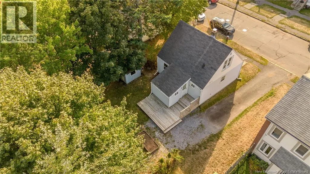 184 Lansdowne Avenue