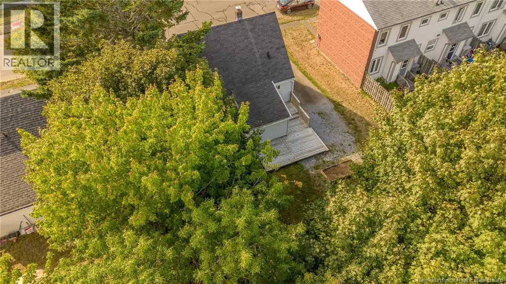 184 Lansdowne Avenue