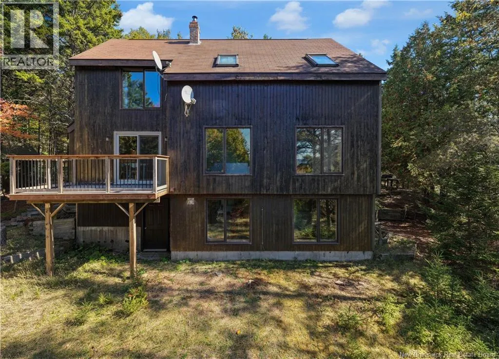 7 Ellis Drive
