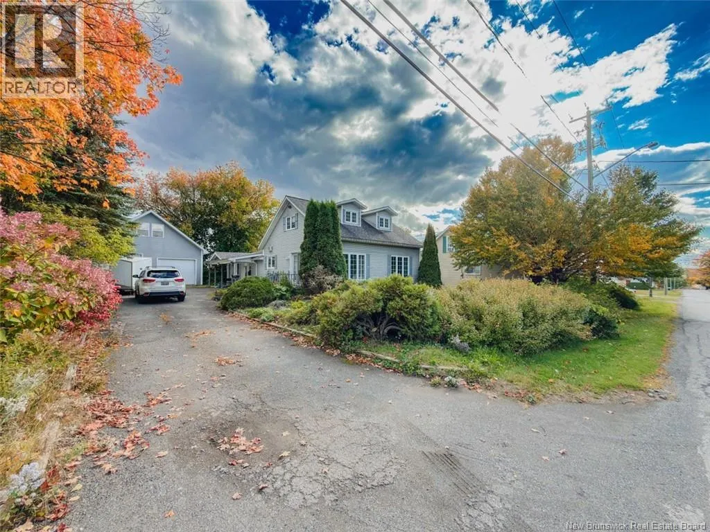 62 Hillcrest Avenue