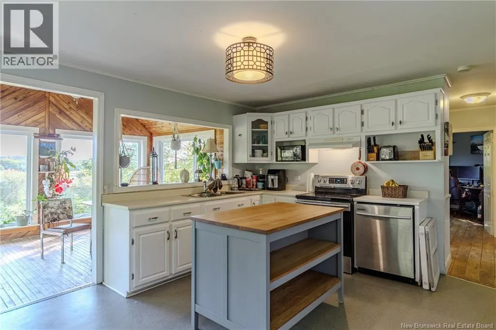 53 Pickwauket Road