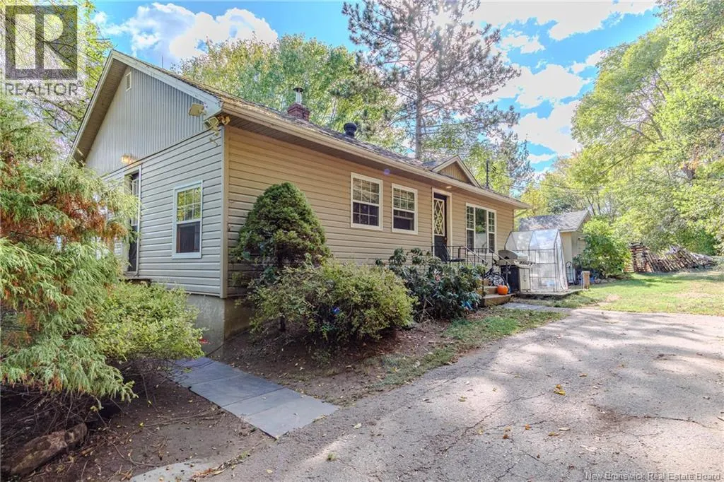 53 Pickwauket Road