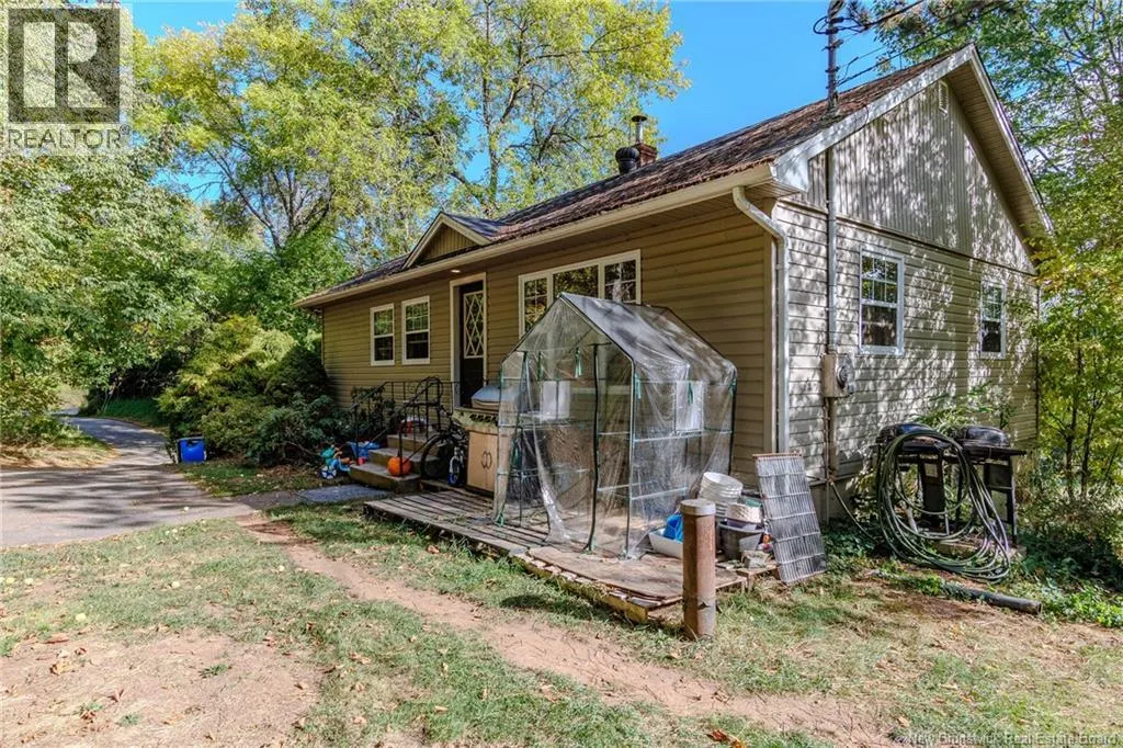 53 Pickwauket Road