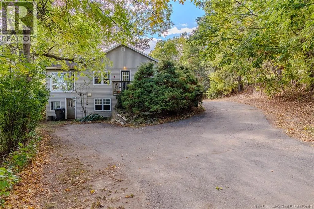 53 Pickwauket Road