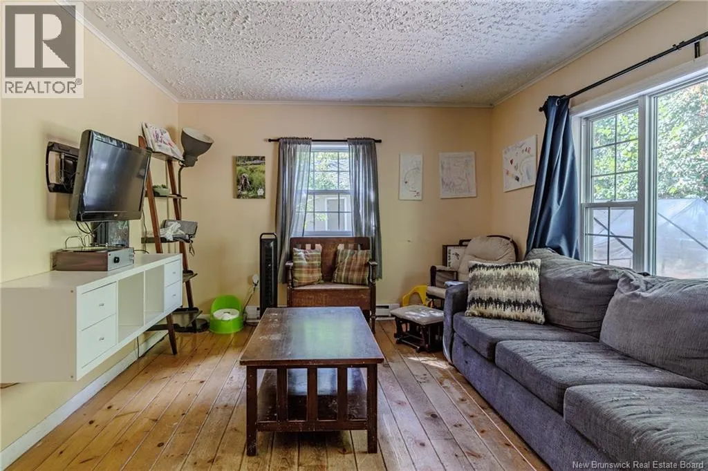 53 Pickwauket Road