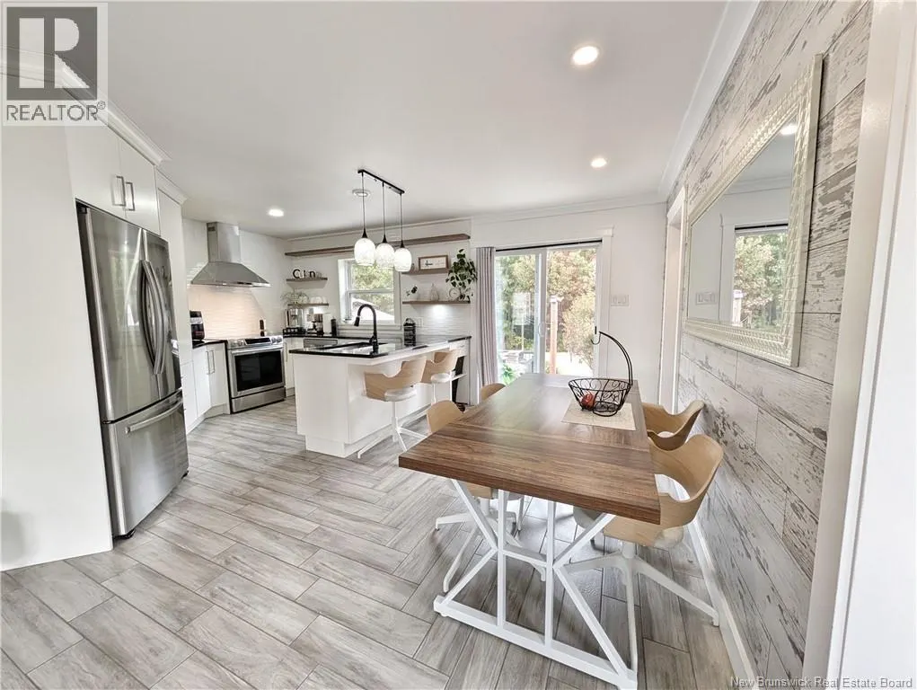 4198 Rue Robinson