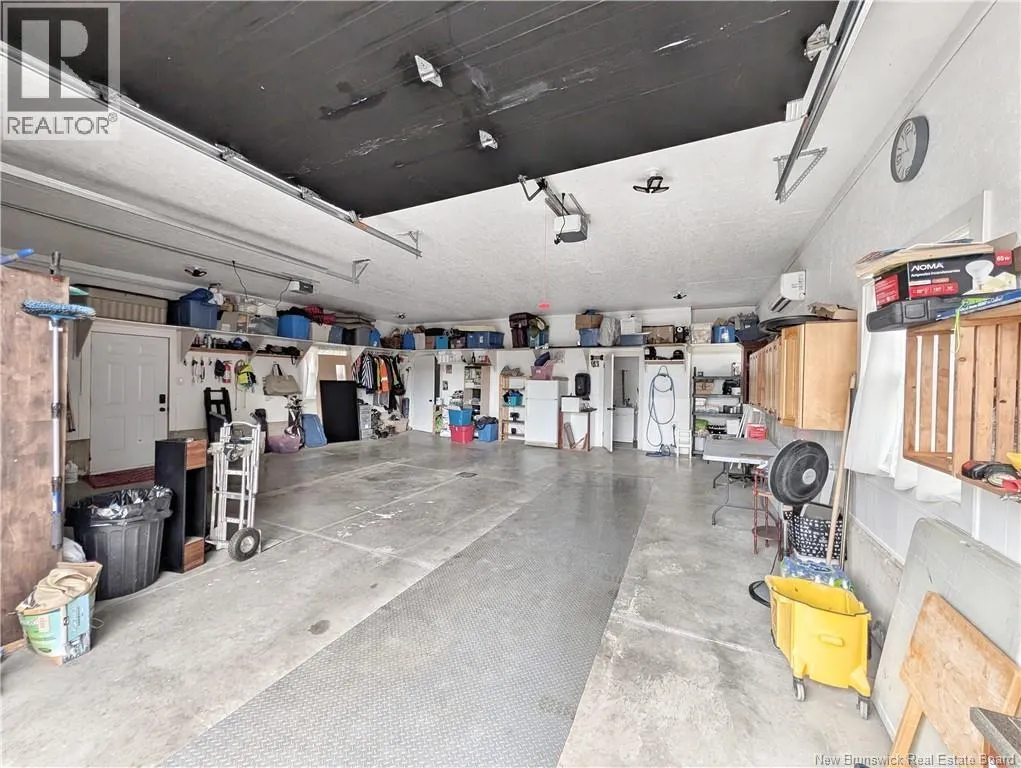 4198 Rue Robinson