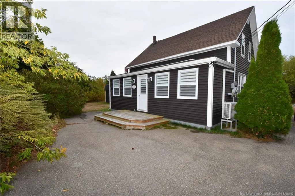 480 Pointe-à-Bouleau Street
