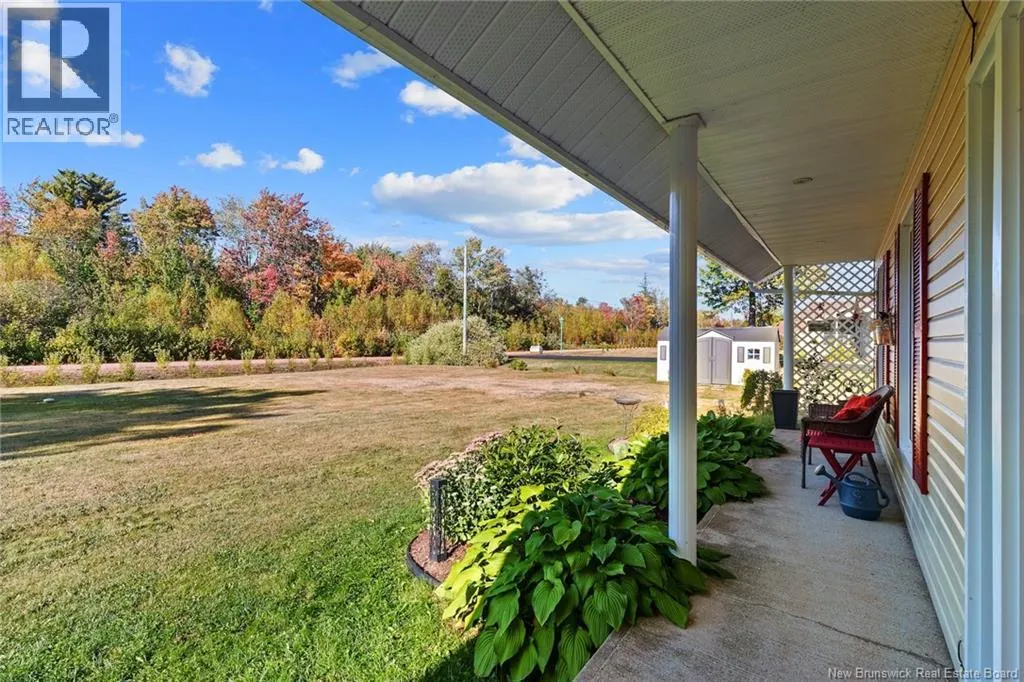 20 Sunview Lane West