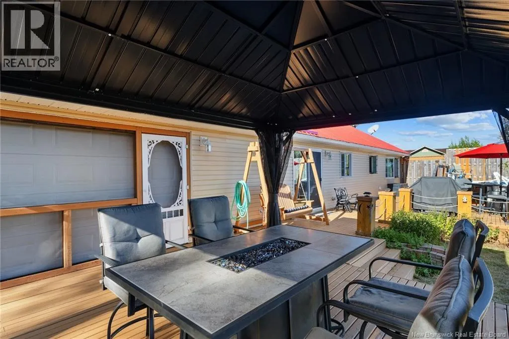 20 Sunview Lane West