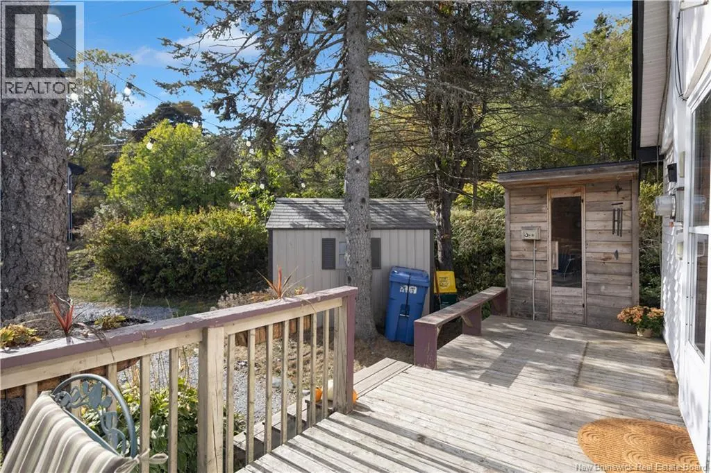 1 Clifton Wharf Road