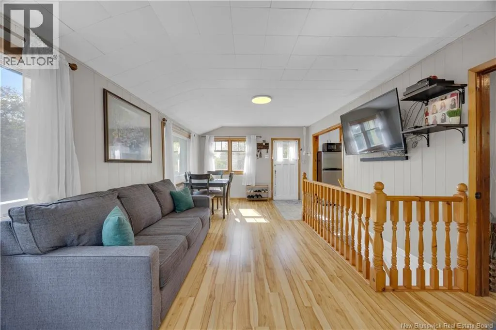 1 Clifton Wharf Road