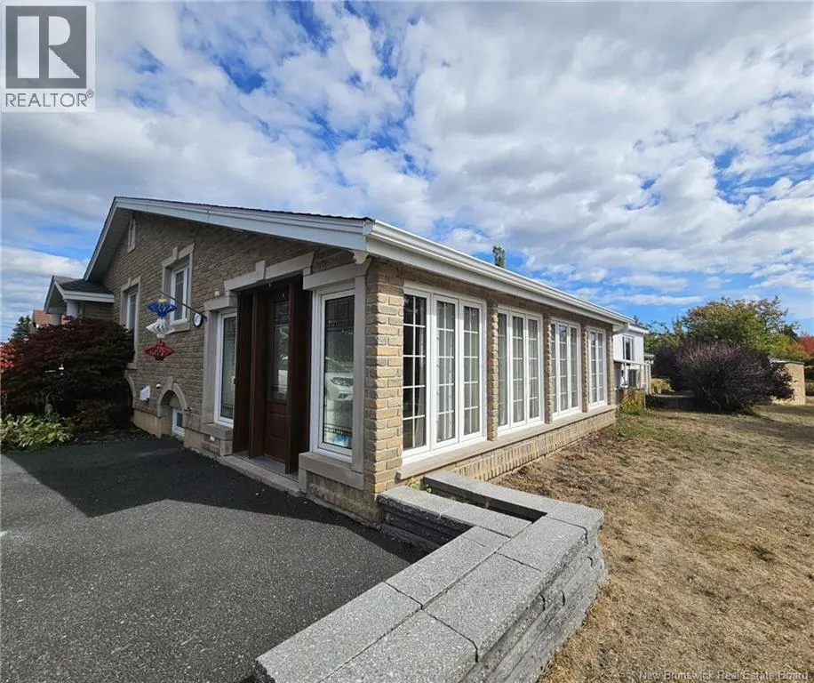 4072 Rue Principale