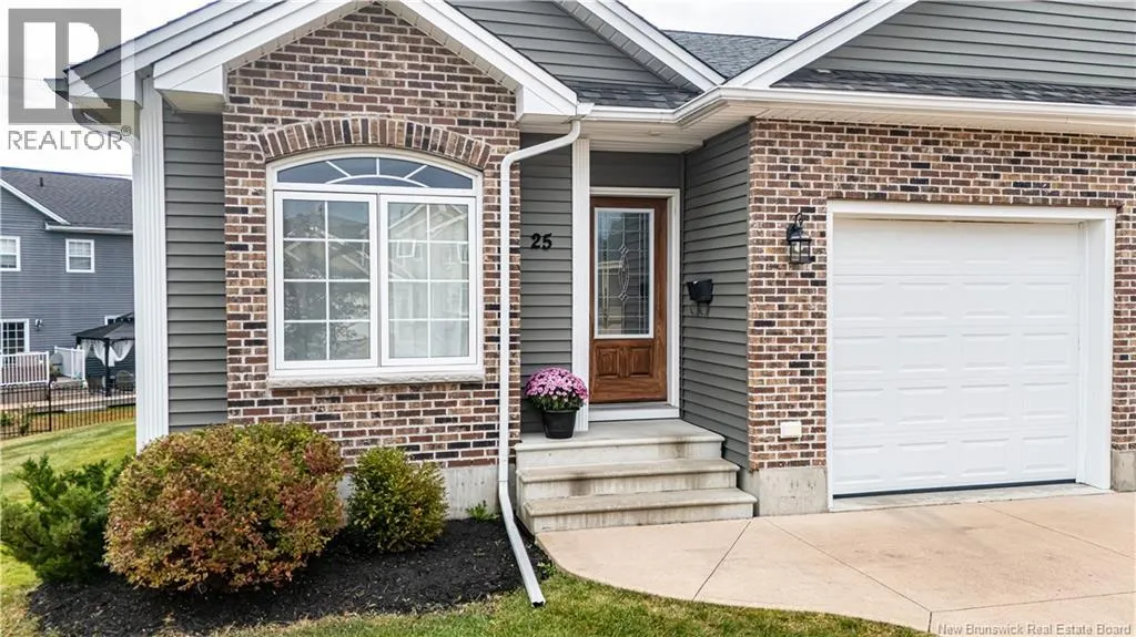 25 Augusta Close