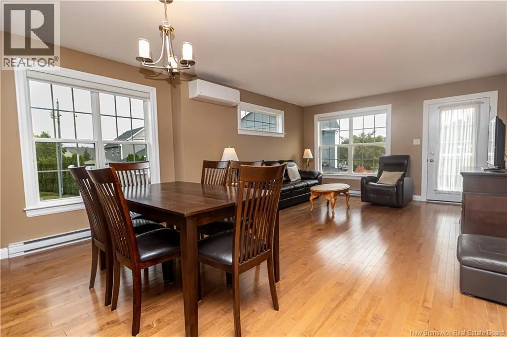 25 Augusta Close