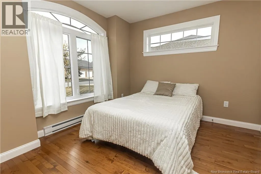 25 Augusta Close
