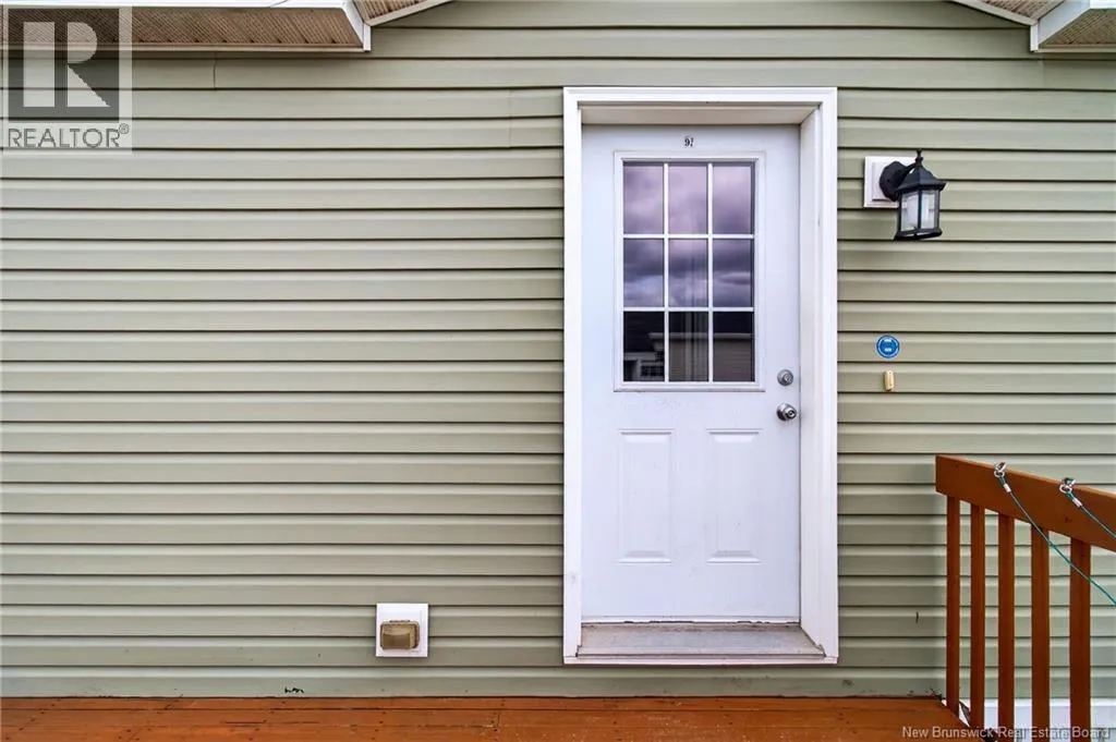 35 Pollett Lane