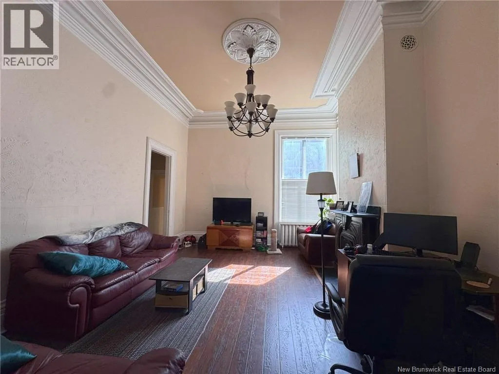 196 King Street East
