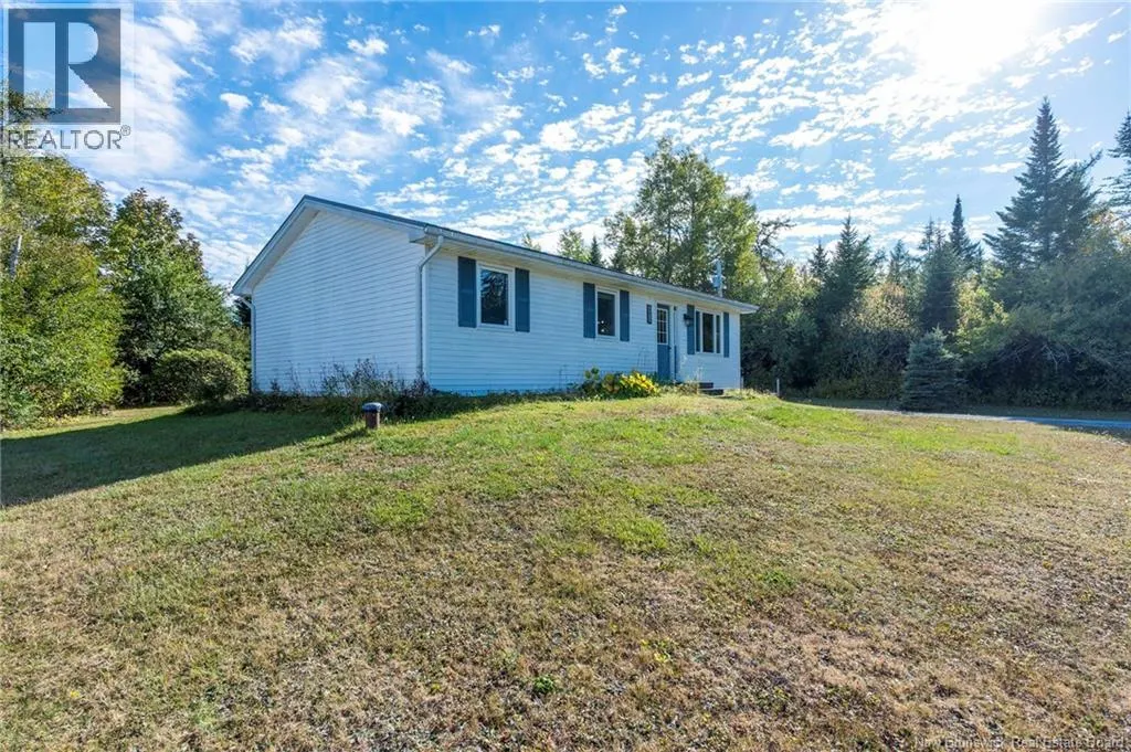 2326 Loch Lomond Road
